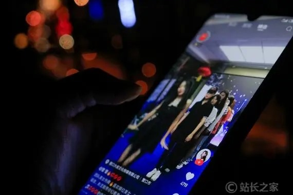 陌陌探探快手是干什么的？